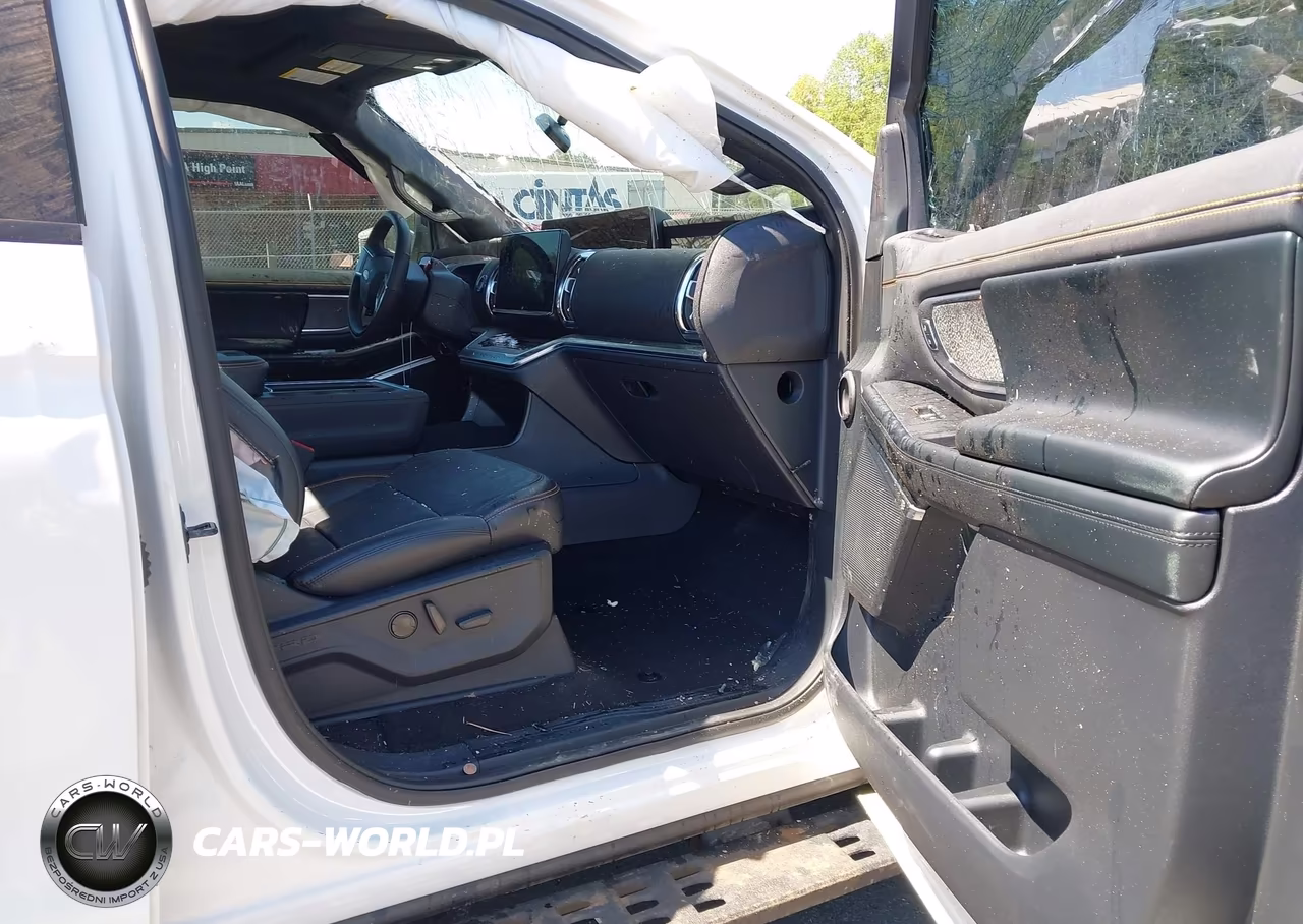 2025 Ford Expedition Tremor VIN:1FMJU1RG6SEA53348 - 5