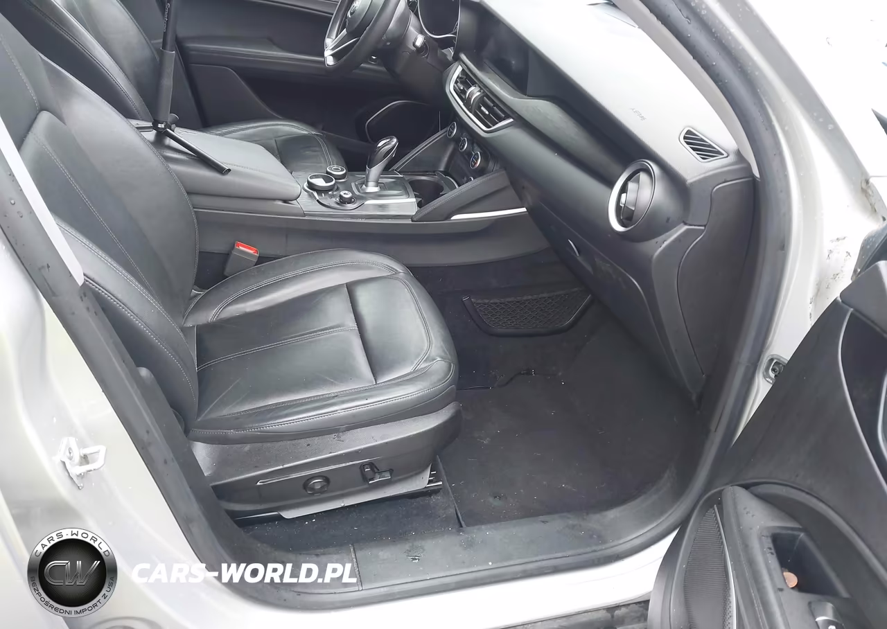 2018 Alfa Romeo Stelvio Awd VIN:ZASFAKAN6J7B68979 - 5