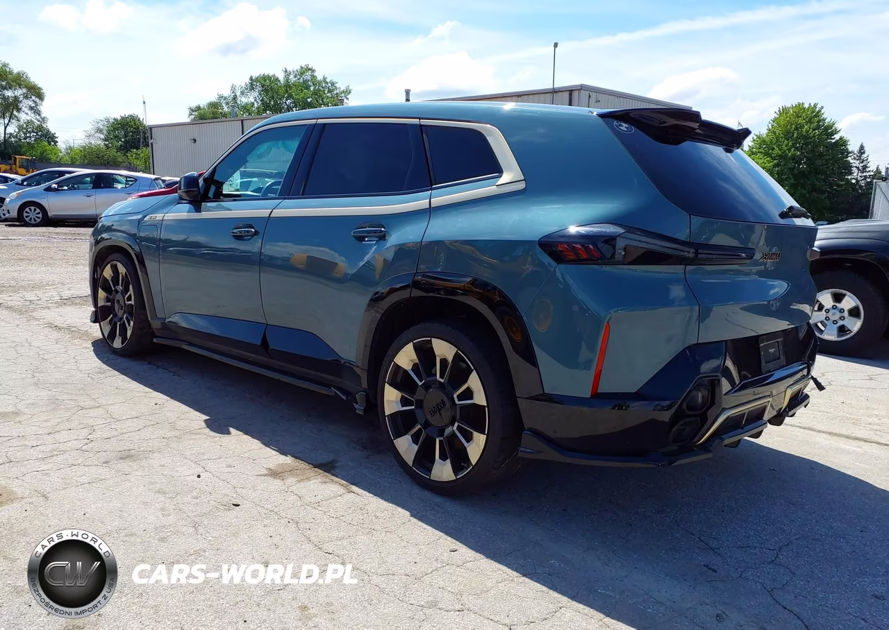 2023 BMW Xm VIN:5YM23CS04P9P90107 - 3