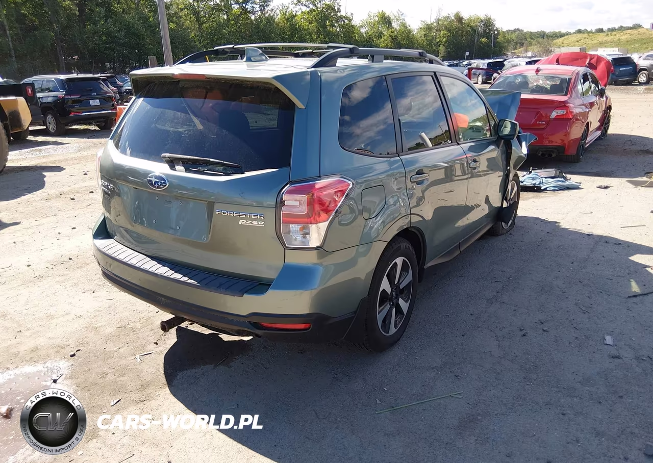 2017 Subaru Forester 2.5I Premium VIN:JF2SJAEC4HH582312 - 4