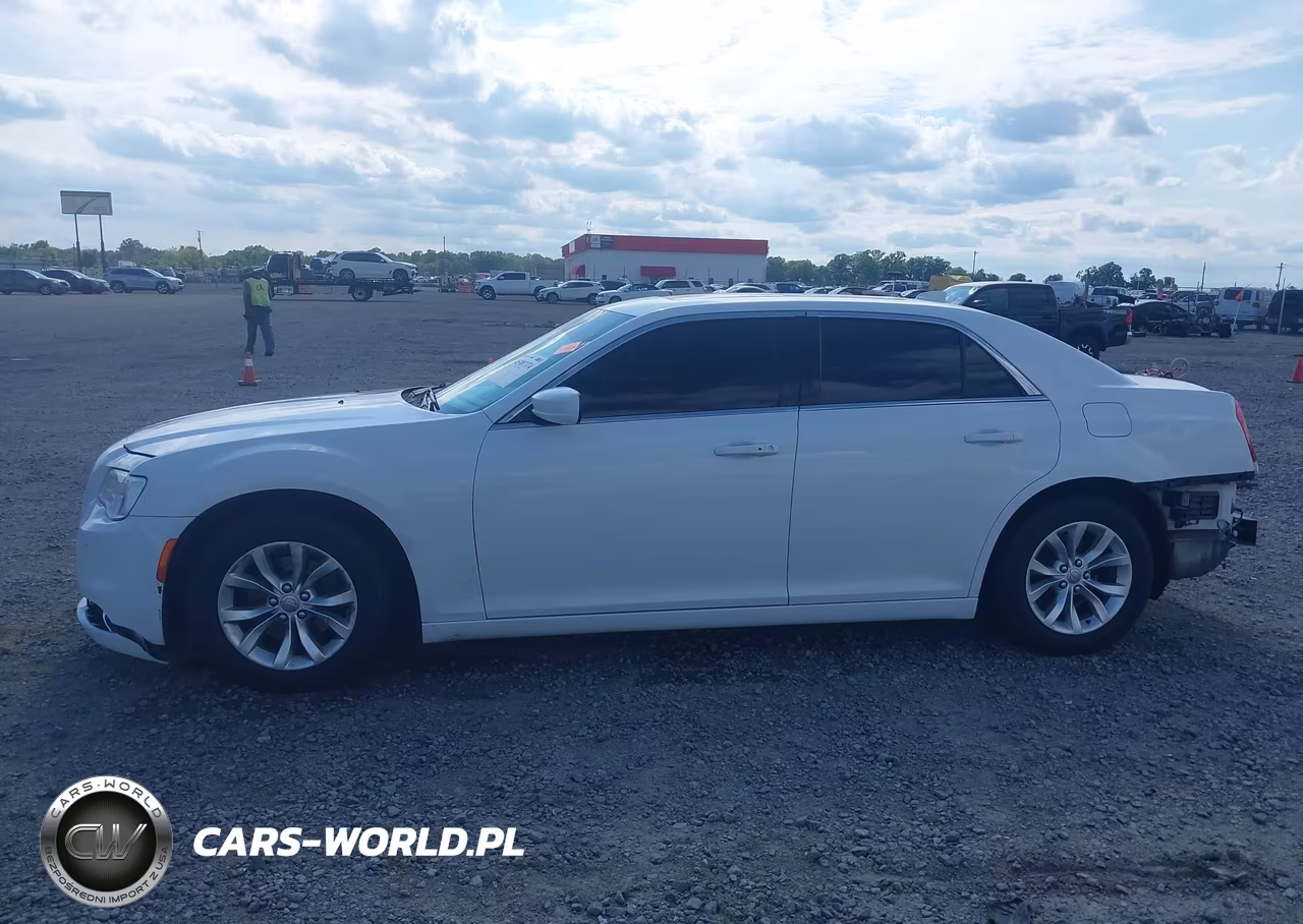2016 Chrysler 300 Anniversary Edition VIN:2C3CCAAG5GH212456 - 14