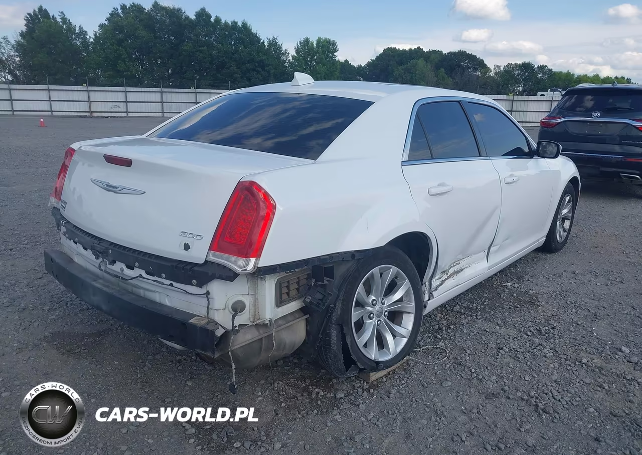 2016 Chrysler 300 Anniversary Edition VIN:2C3CCAAG5GH212456 - 4