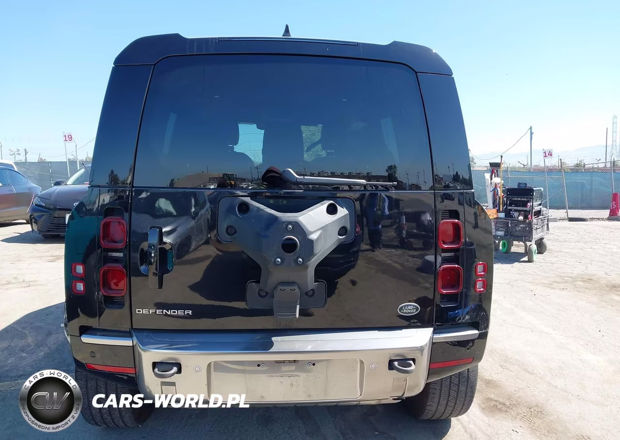 2023 Land Rover Defender 110 S VIN:SALEJEEX4P2240021 - 17