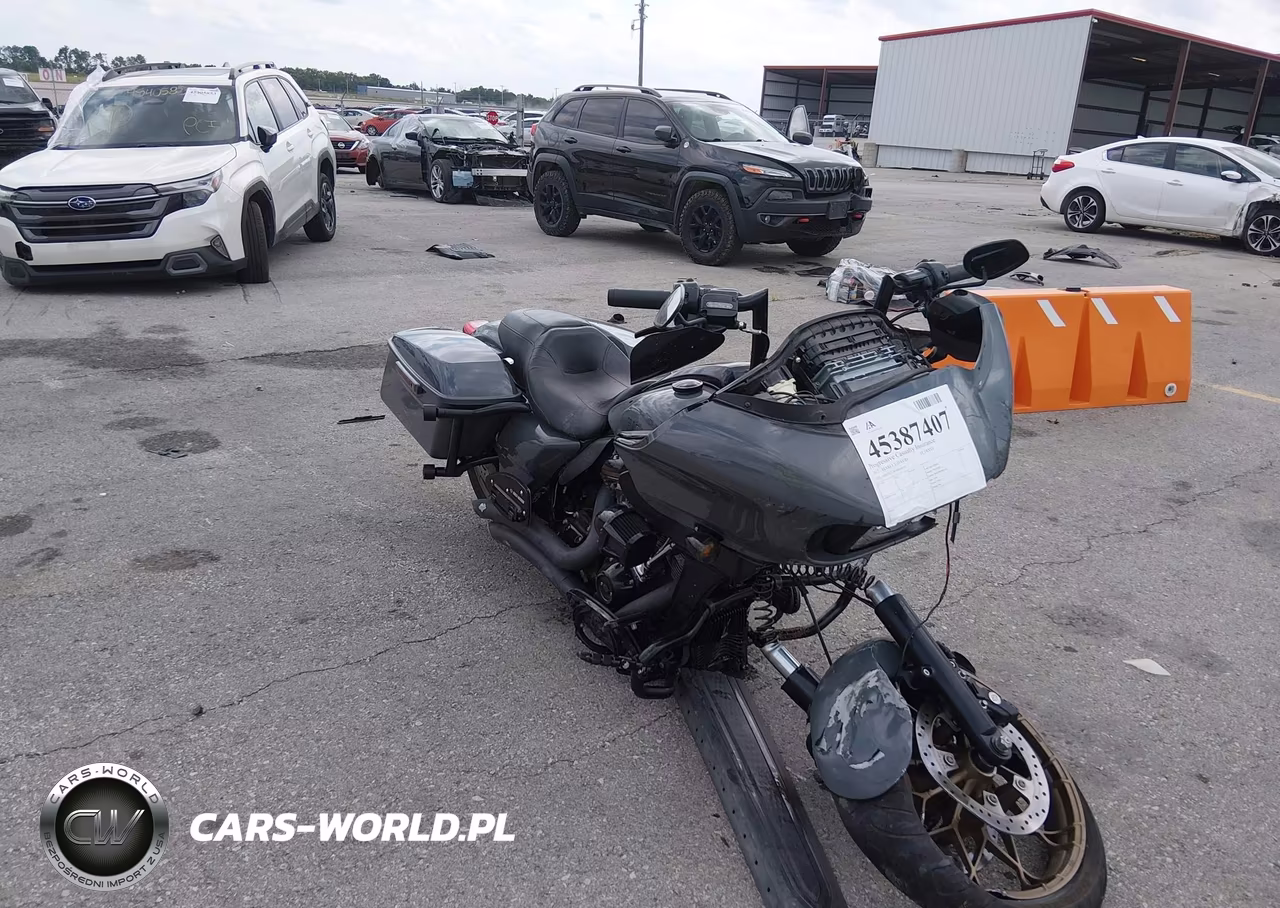 2022 Harley-Davidson Fltrxst – zdjęcie 1 z 12