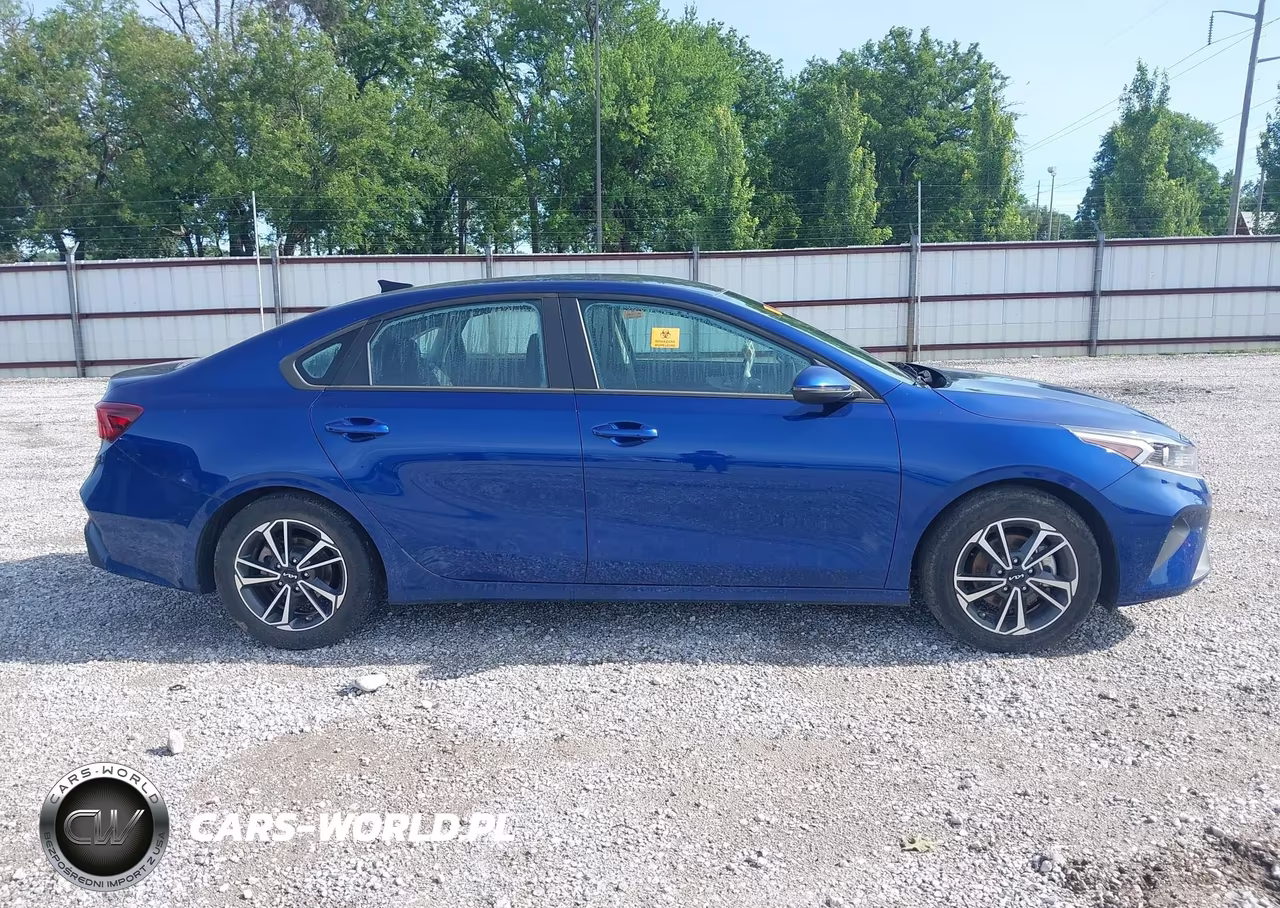 2023 Kia Forte Lxs VIN:3KPF24AD0PE595642 - 13