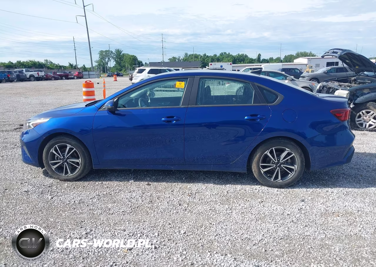 2023 Kia Forte Lxs VIN:3KPF24AD0PE595642 - 14