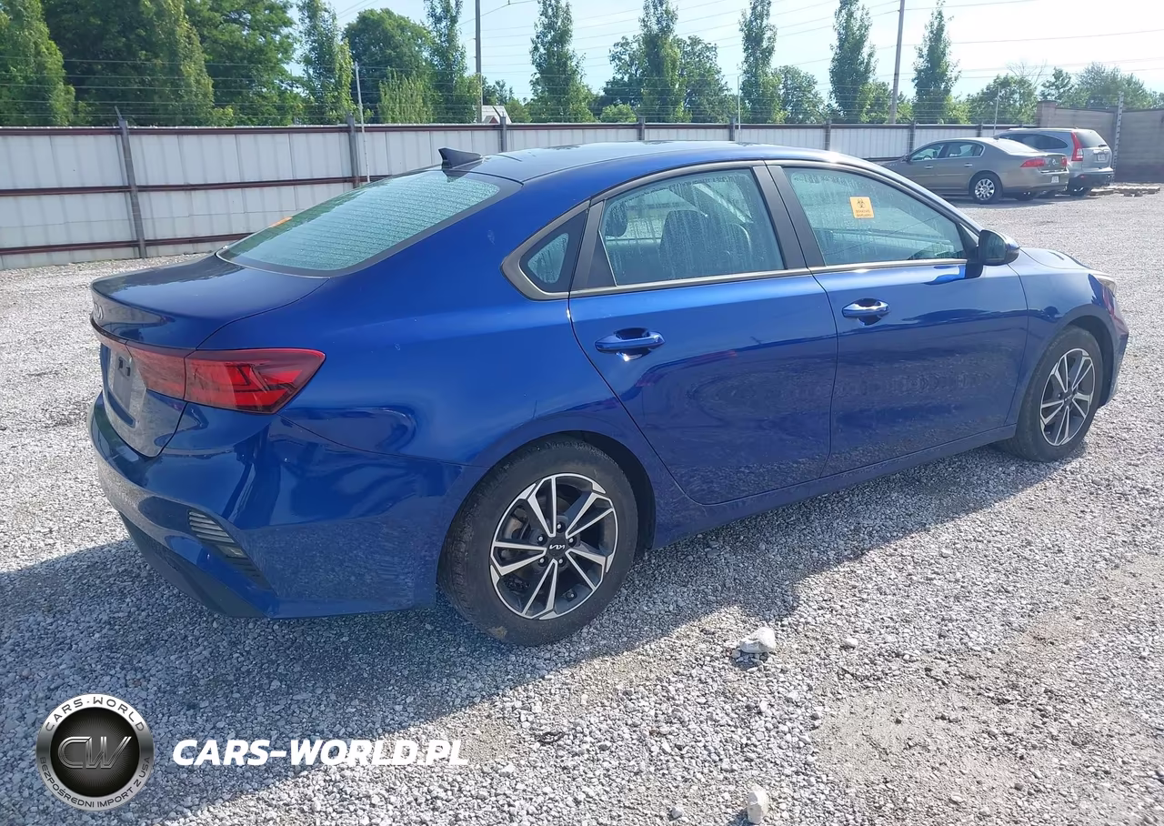 2023 Kia Forte Lxs VIN:3KPF24AD0PE595642 - 4