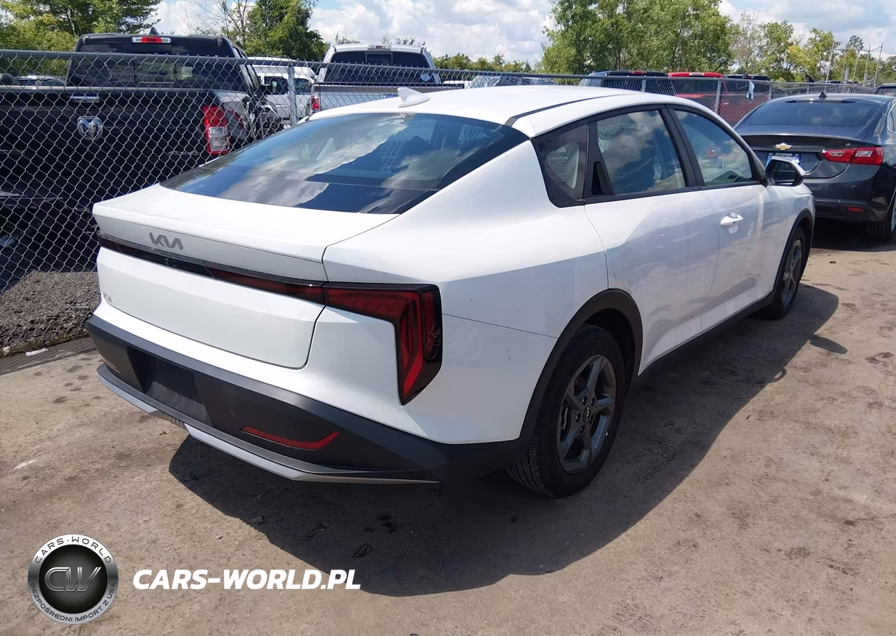 2025 Kia K4 Lxs VIN:3KPFT4DE9SE033068 - 4
