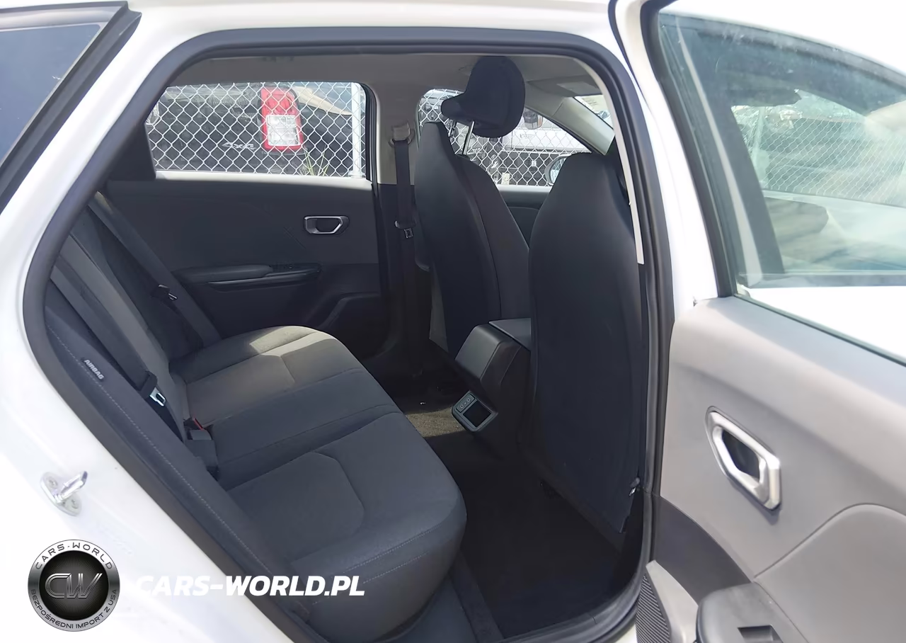2025 Kia K4 Lxs VIN:3KPFT4DE9SE033068 - 8