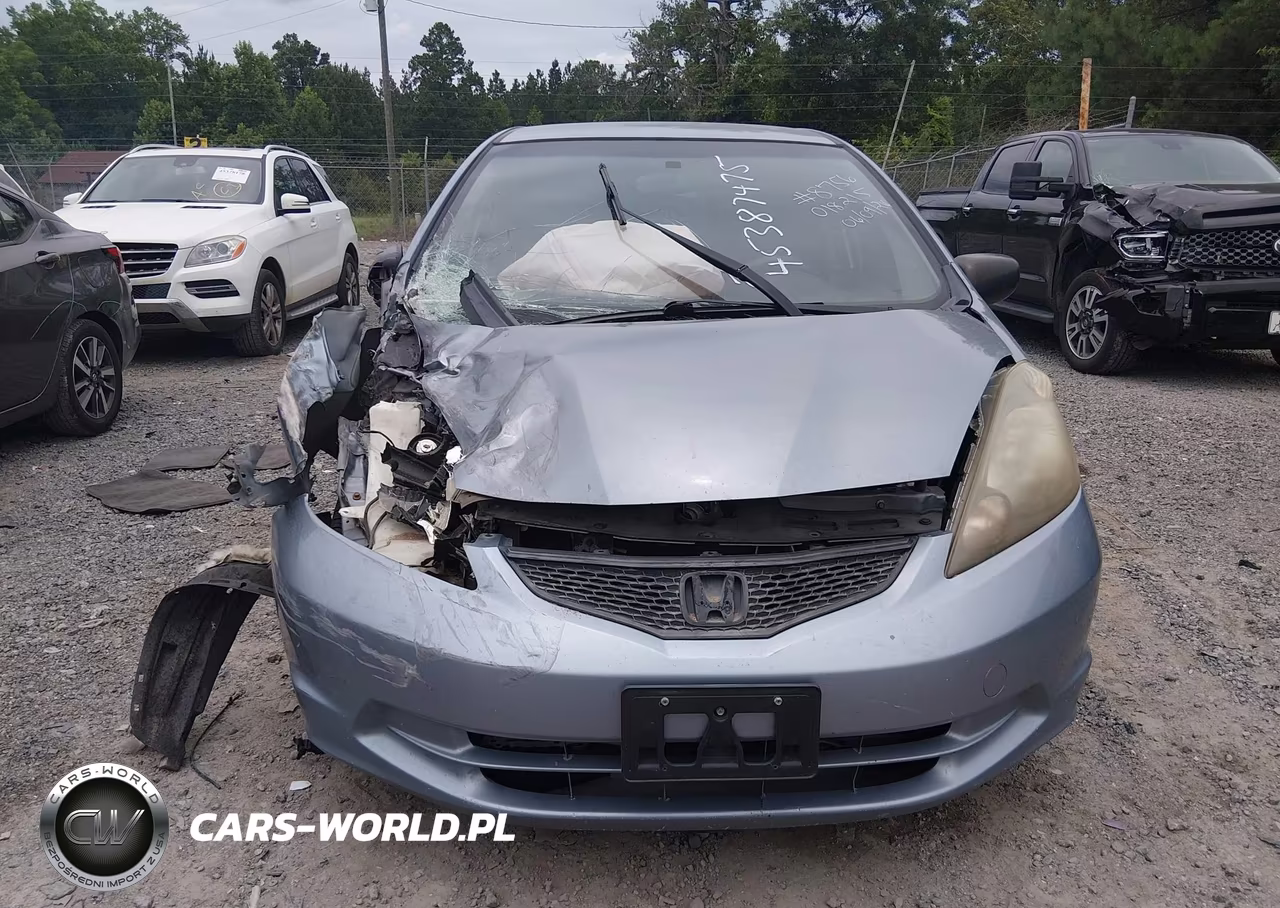 2011 Honda Fit VIN:JHMGE8H33BC018215 - 12