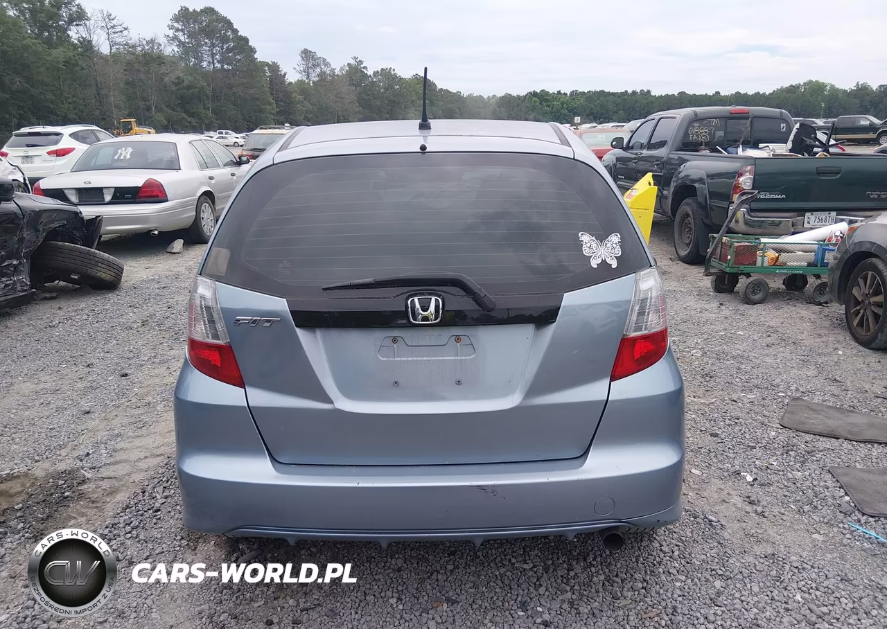 2011 Honda Fit VIN:JHMGE8H33BC018215 - 16