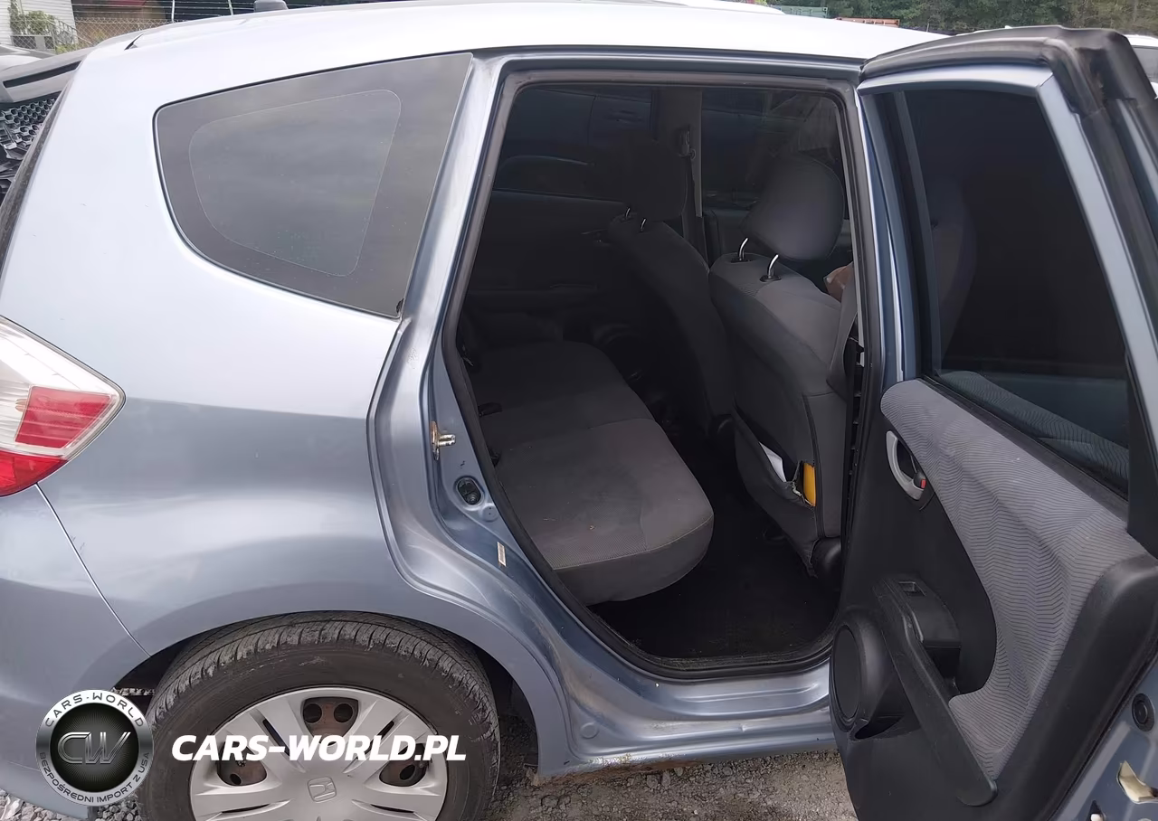 2011 Honda Fit VIN:JHMGE8H33BC018215 - 8