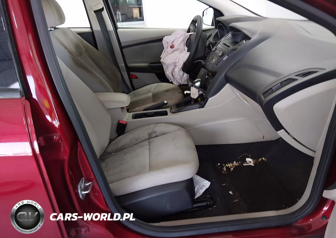 2016 Ford Focus Se VIN:1FADP3F29GL378064 - 5