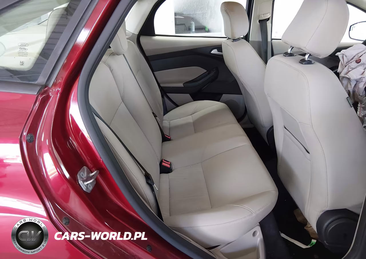 2016 Ford Focus Se VIN:1FADP3F29GL378064 - 8