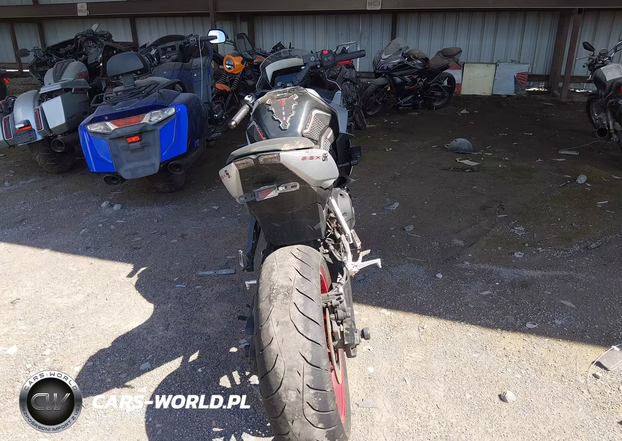 2024 Suzuki Gsx800 F VIN:JS1EM13B6R7102463 - 6