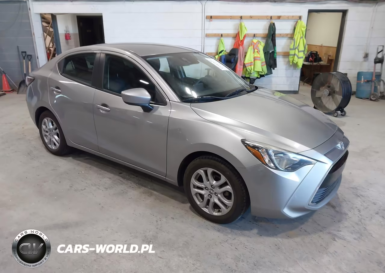 2016 Scion Ia – zdjęcie 1 z 16