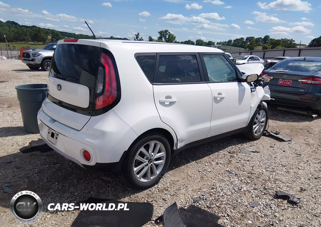 2019 Kia Soul + VIN:KNDJP3A51K7640756 - 4