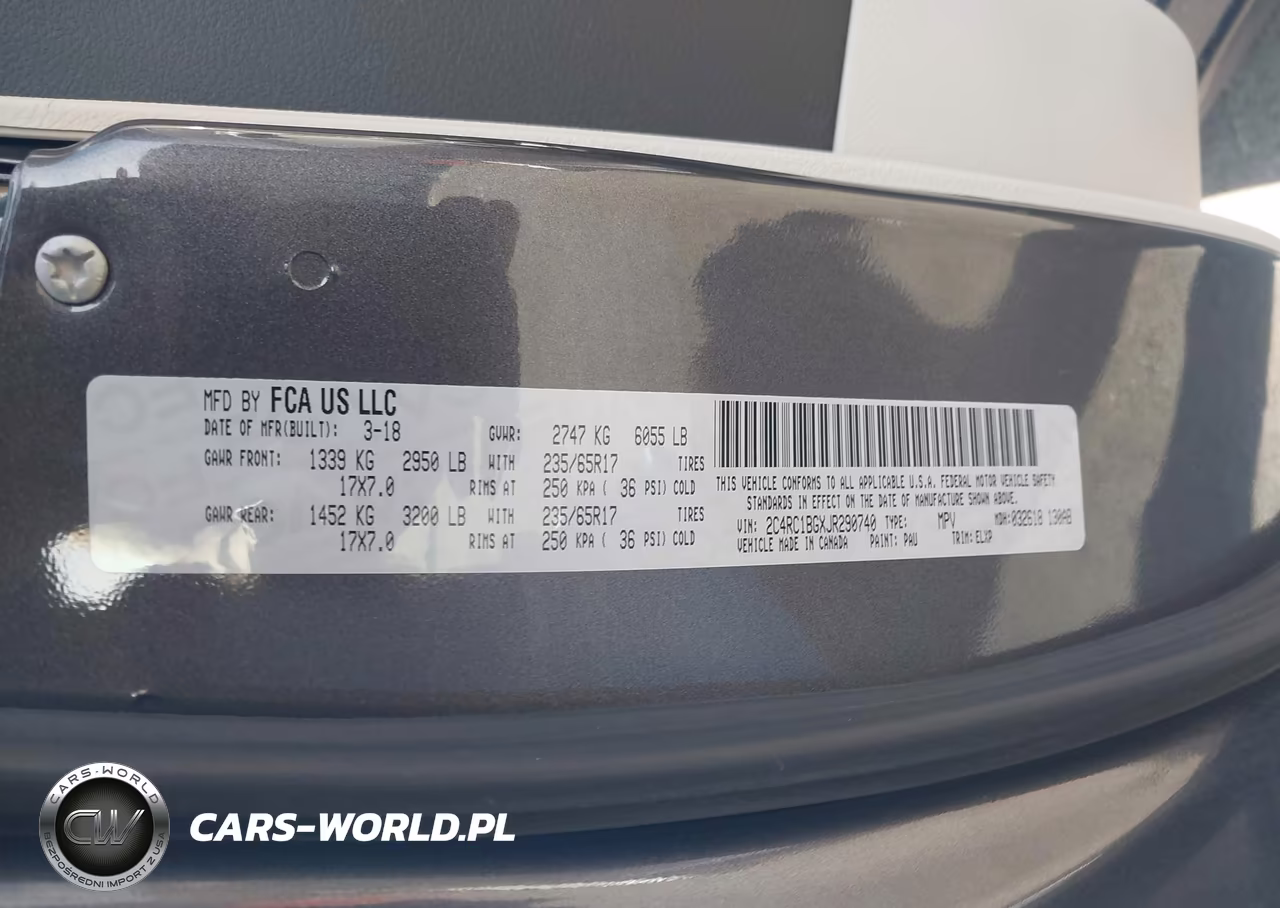 2018 Chrysler Pacifica Touring L VIN:2C4RC1BGXJR290740 - 9