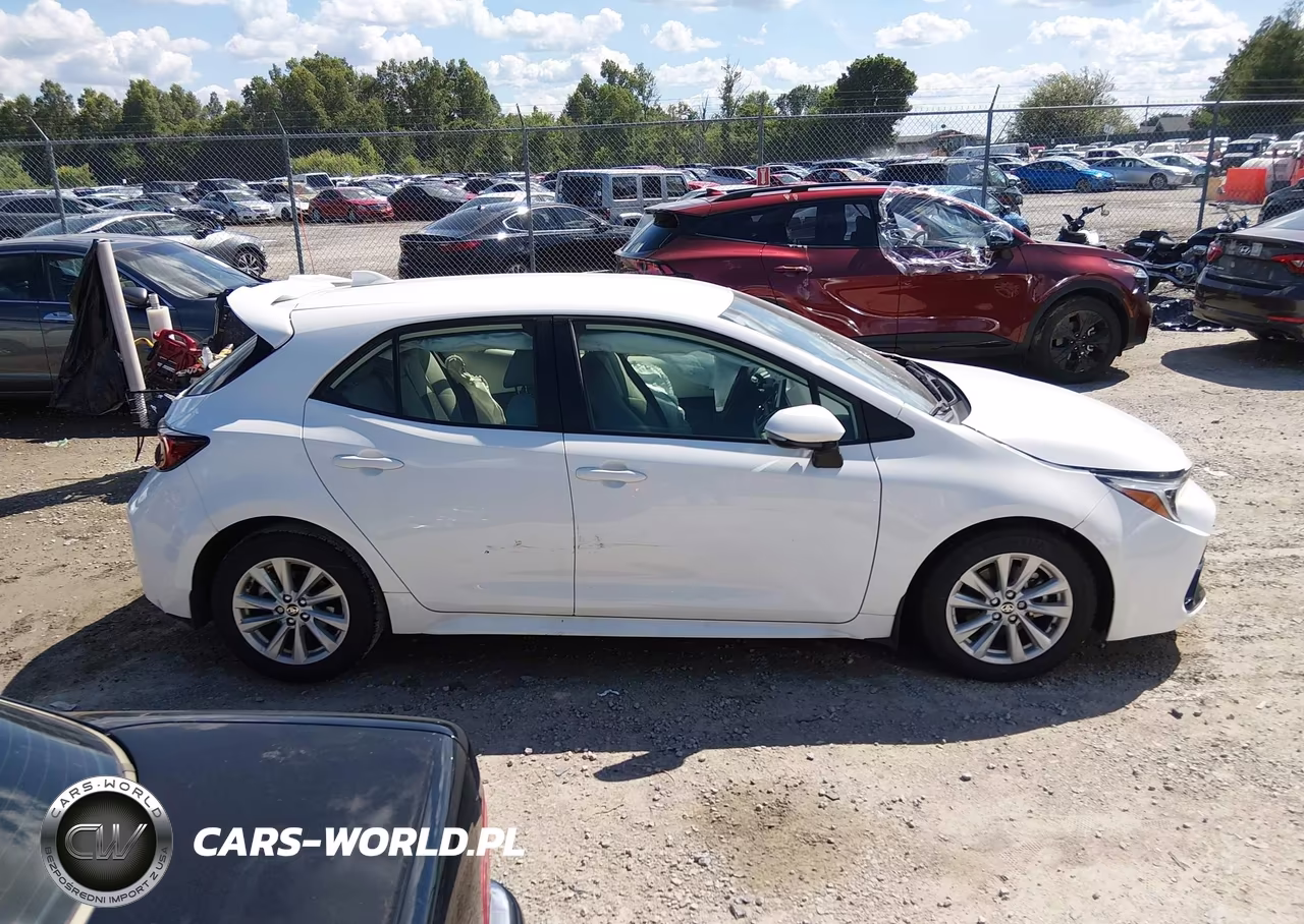 2025 Toyota Corolla Se VIN:JTND4MBE5S3245220 - 13