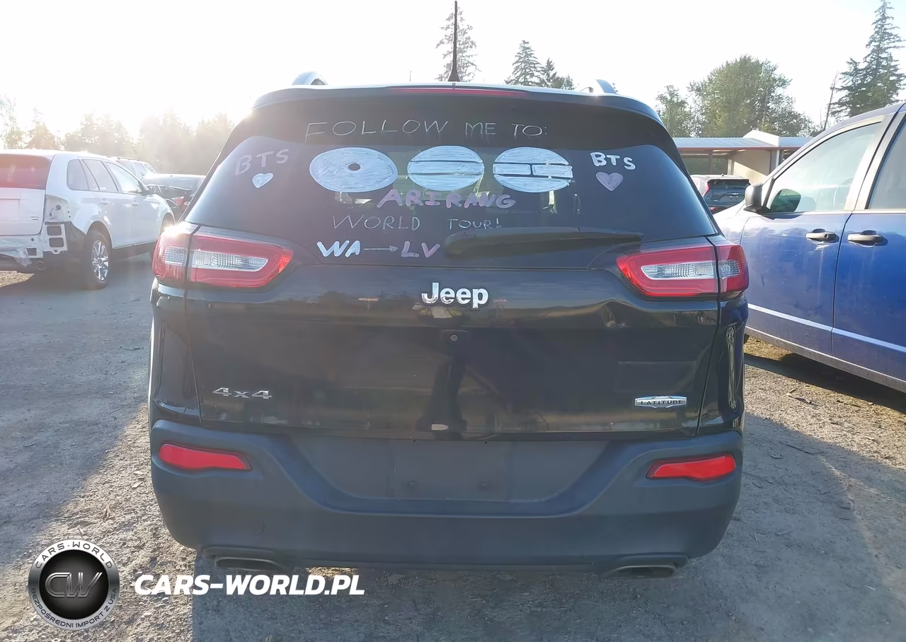 2016 Jeep Cherokee Latitude VIN:1C4PJMCS2GW221154 - 16
