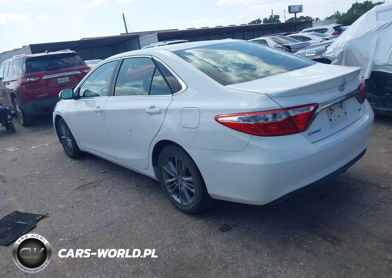 2016 Toyota Camry Se VIN:4T1BF1FK8GU587696 - 3