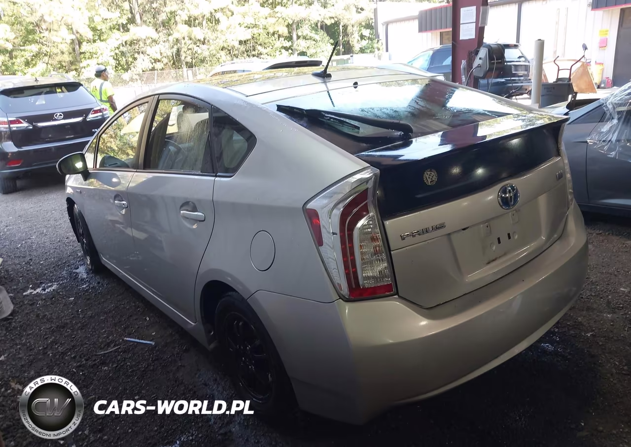 2015 Toyota Prius VIN:JTDKN3DU5F1934358 - 3
