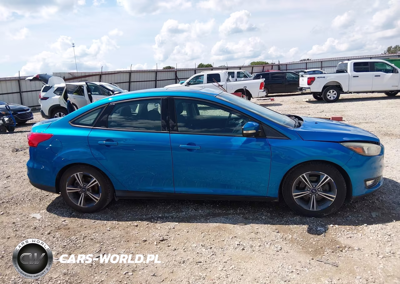 2016 Ford Focus Se VIN:1FADP3FE8GL223984 - 13