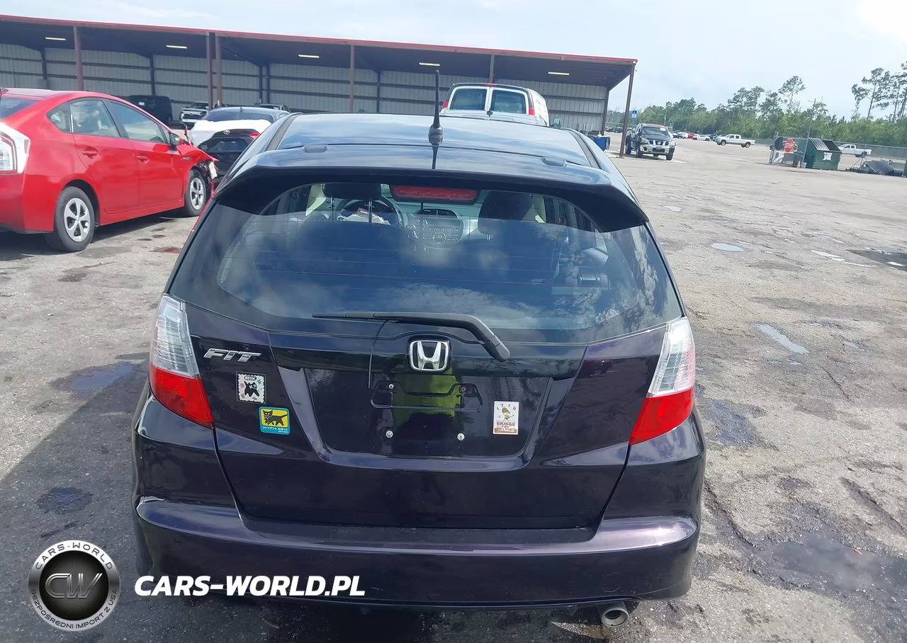 2013 Honda Fit Sport VIN:JHMGE8H58DC001608 - 16