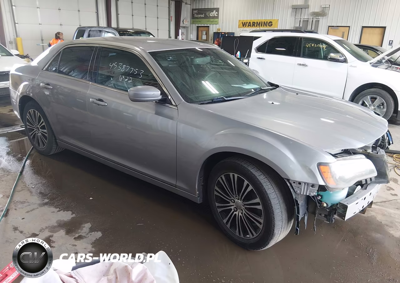 2013 Chrysler 300 300S – zdjęcie 1 z 17