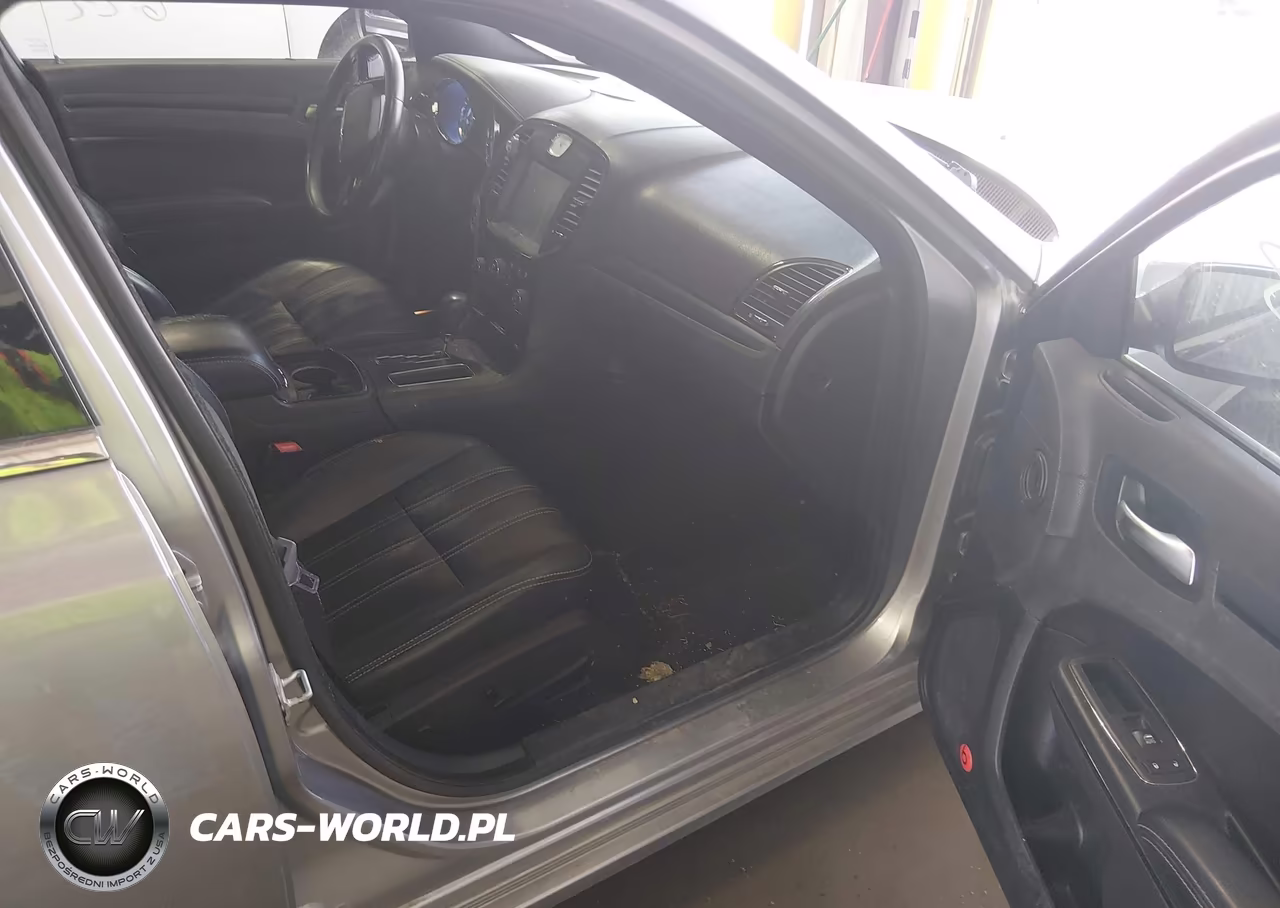 2013 Chrysler 300 300S VIN:2C3CCAGT7DH739530 - 5