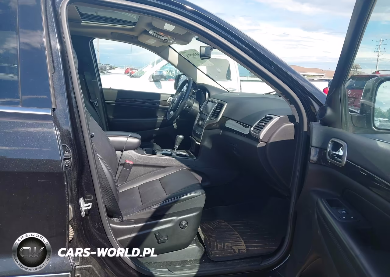 2012 Jeep Grand Cherokee Laredo VIN:1C4RJFAG8CC245103 - 5
