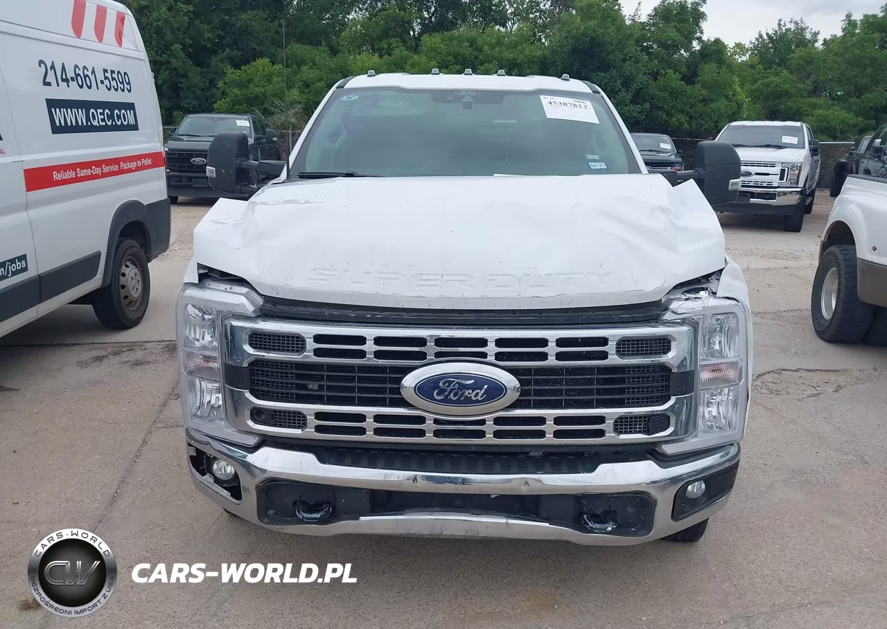 2025 Ford F-350 Chassis Xlt VIN:1FD8W3HTXSEC98186 - 12