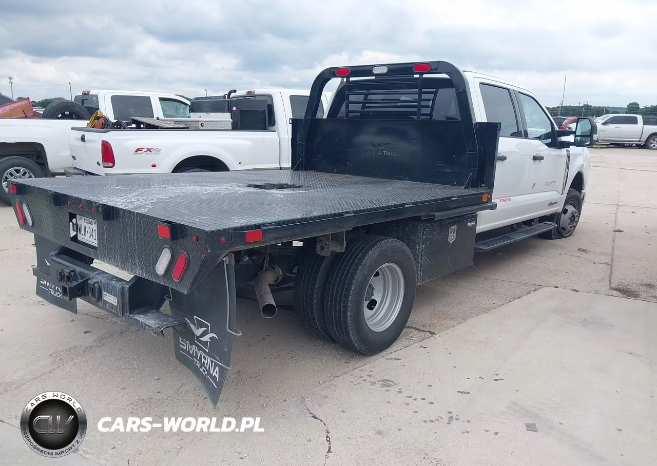 2025 Ford F-350 Chassis Xlt VIN:1FD8W3HTXSEC98186 - 4