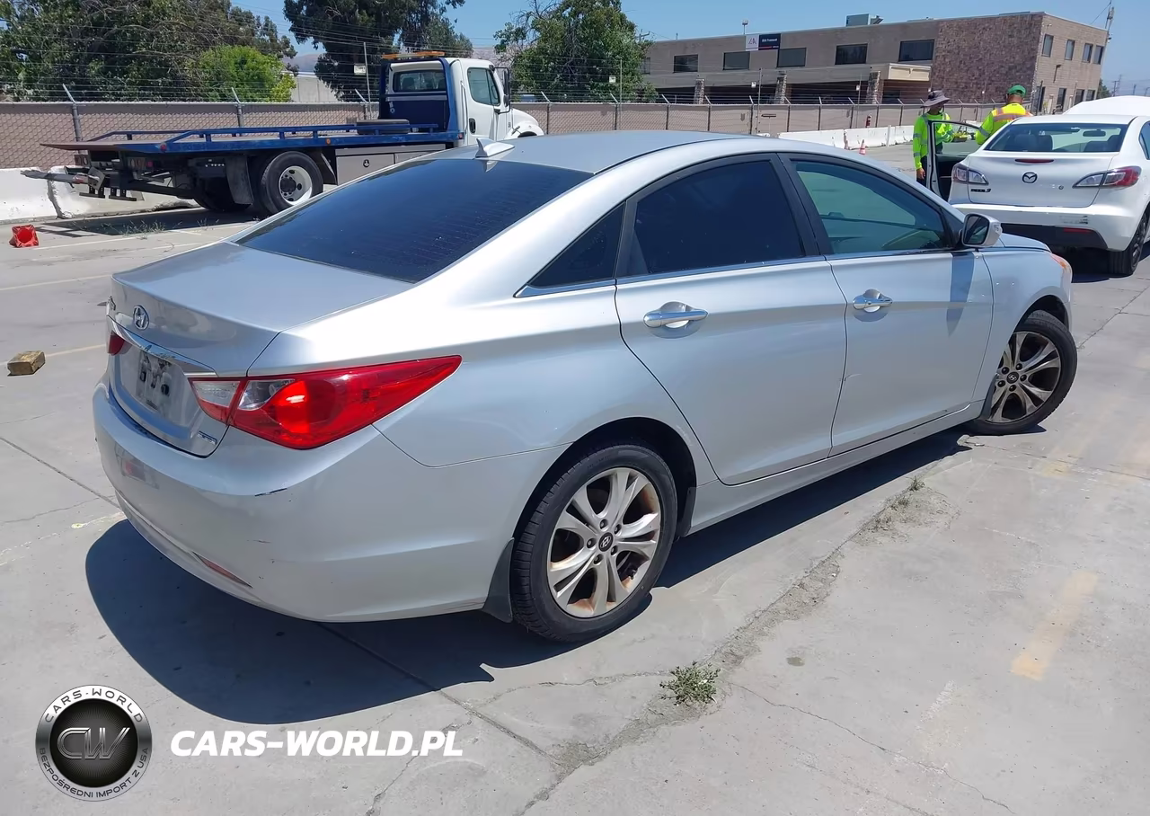 2013 Hyundai Sonata Limited VIN:5NPEC4ACXDH552093 - 4