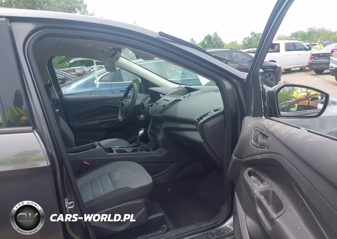 2017 Ford Escape S VIN:1FMCU0F70HUA47650 - 5