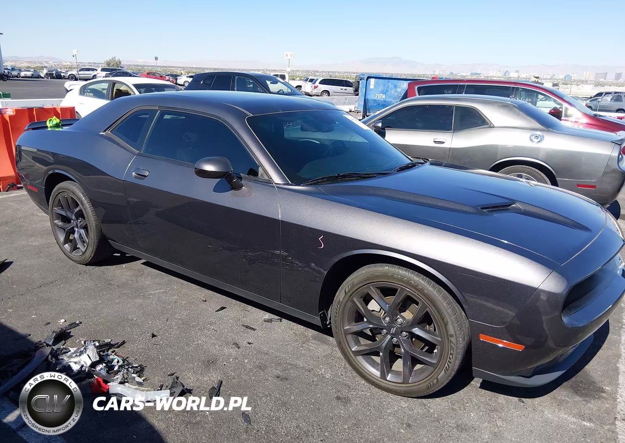 2022 Dodge Challenger Sxt