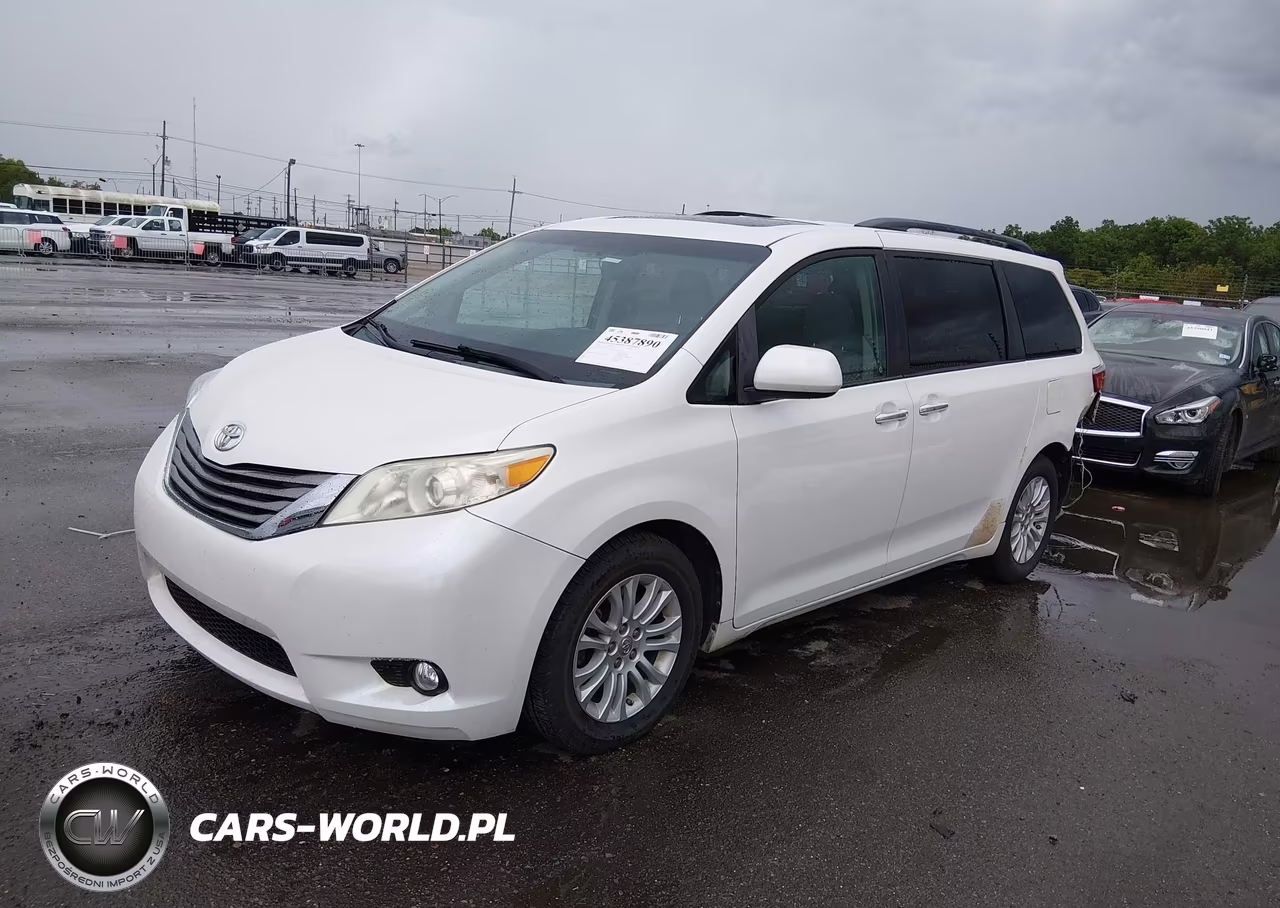 2015 Toyota Sienna Xle 8 Passenger VIN:5TDYK3DC2FS571711 - 2