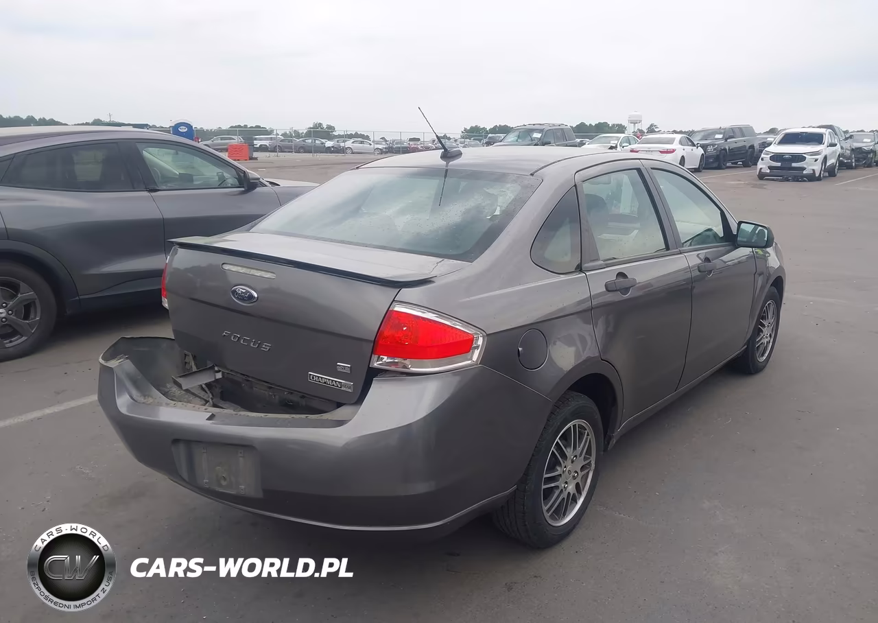 2010 Ford Focus Se VIN:1FAHP3FNXAW133064 - 4