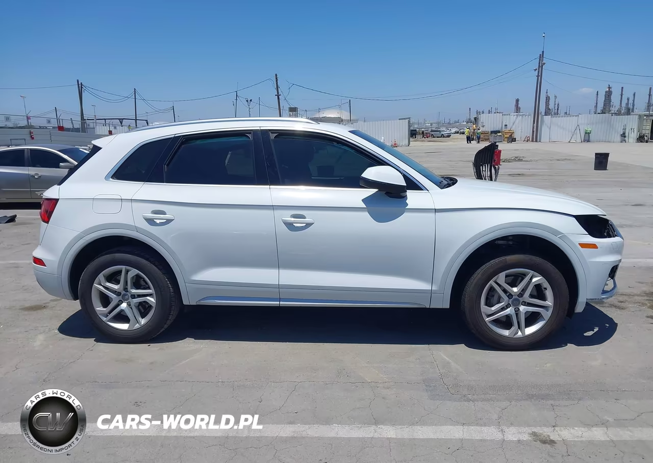 2019 Audi Q5 45 Premium VIN:WA1ANAFY3K2049378 - 14