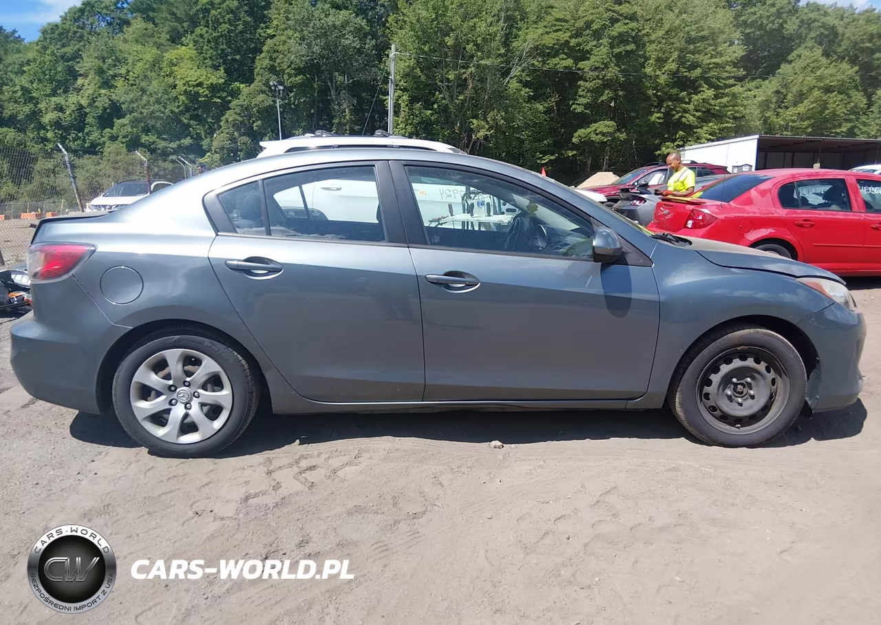 2012 Mazda Mazda3 I Sport VIN:JM1BL1UG0C1544638 - 13