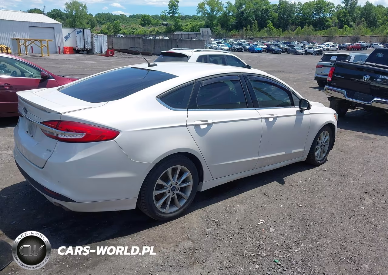 2017 Ford Fusion Se VIN:3FA6P0H71HR107194 - 4
