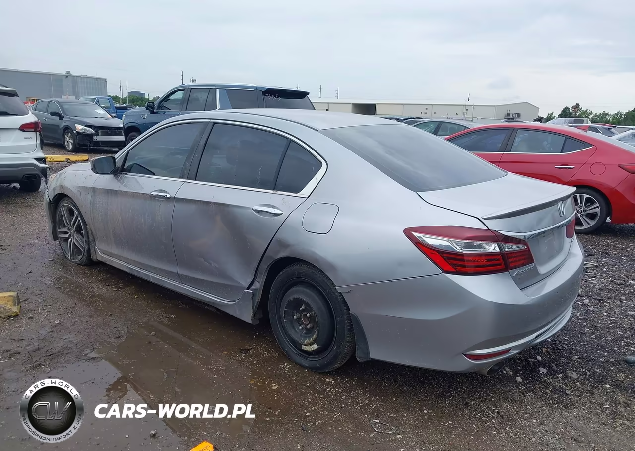 2017 Honda Accord Sport VIN:1HGCR2F58HA117172 - 3