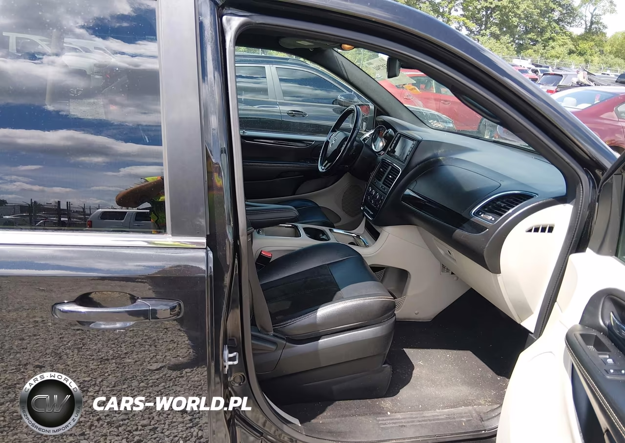 2018 Dodge Grand Caravan Sxt VIN:2C4RDGCG4JR300810 - 5