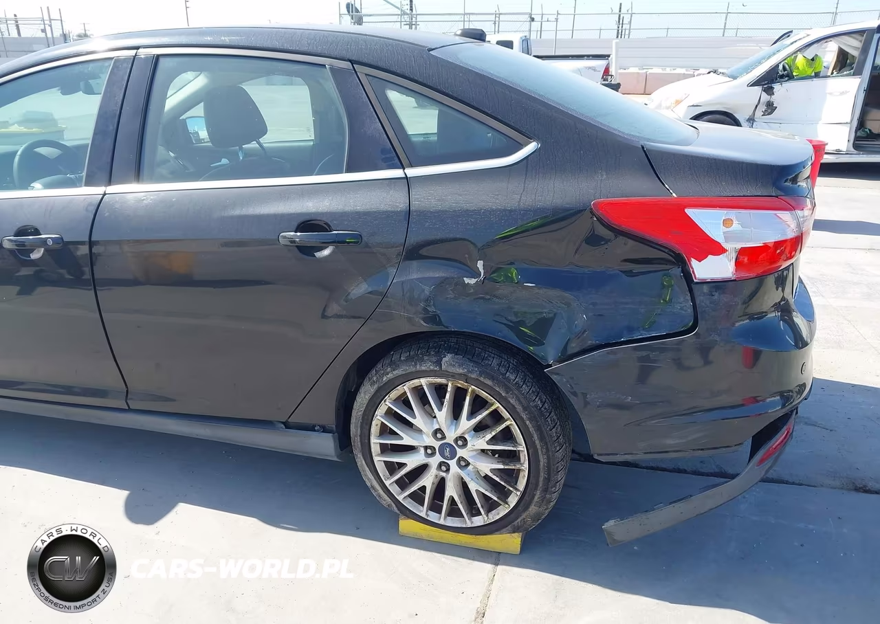 2012 Ford Focus Sel VIN:1FAHP3H29CL343260 - 6