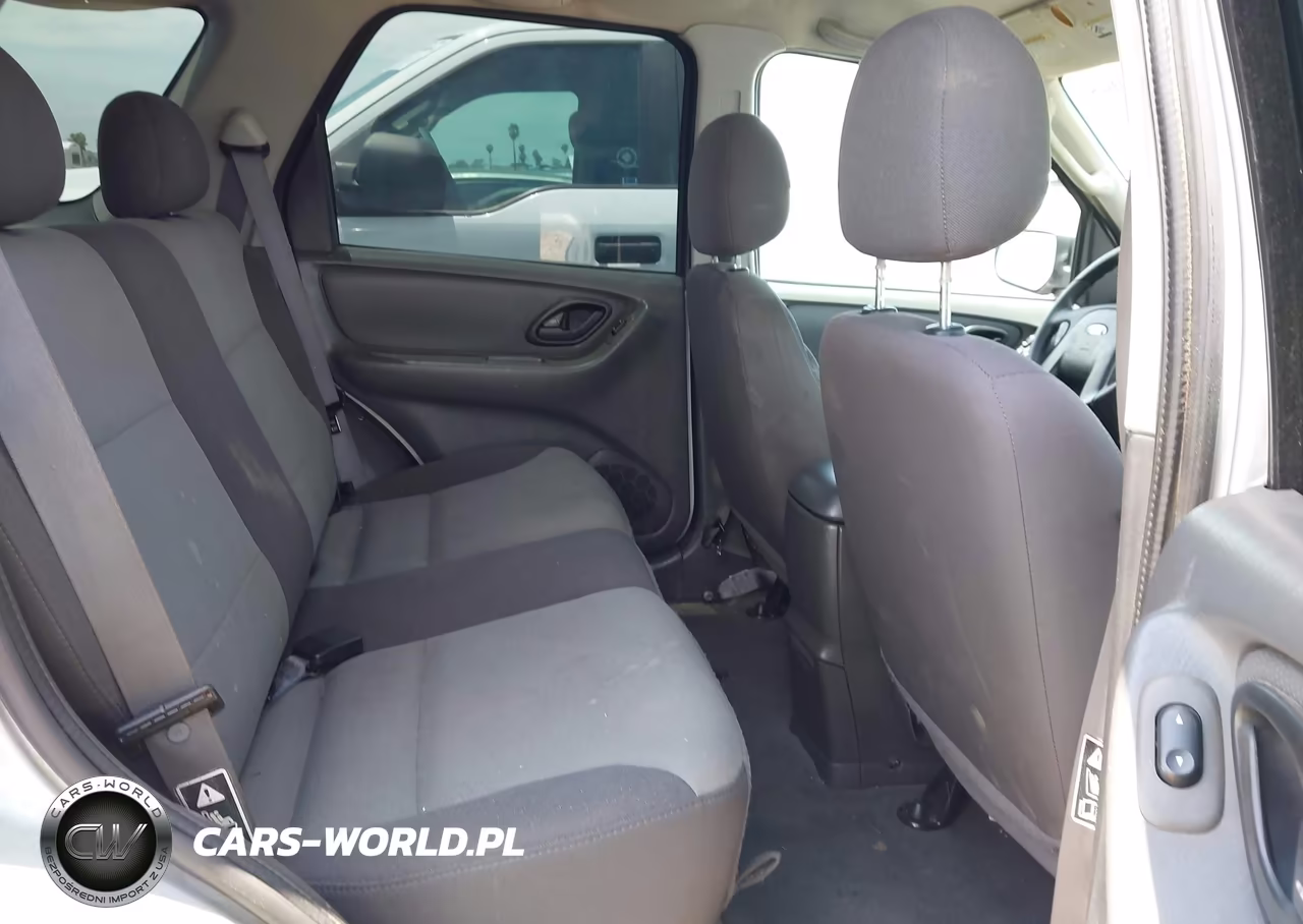 2003 Ford Escape Xls VIN:1FMYU021X3KD19598 - 8