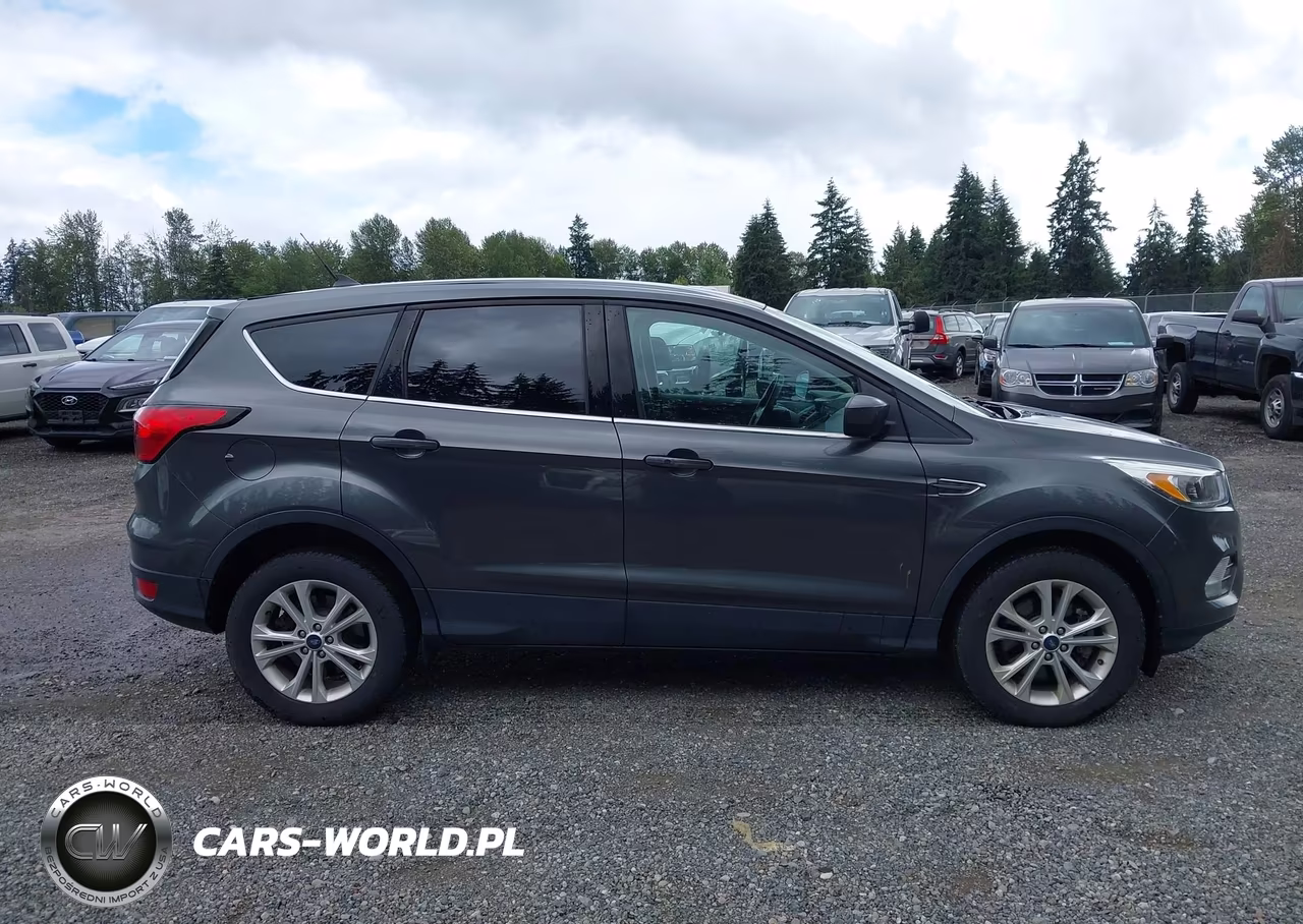2019 Ford Escape Se VIN:1FMCU9GD8KUA65815 - 13