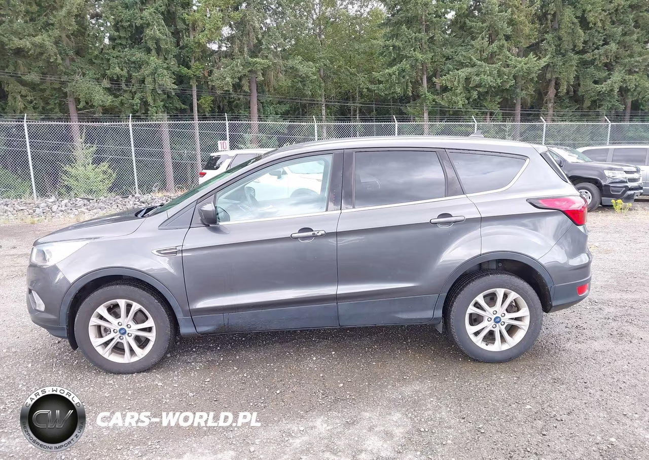 2019 Ford Escape Se VIN:1FMCU9GD8KUA65815 - 14