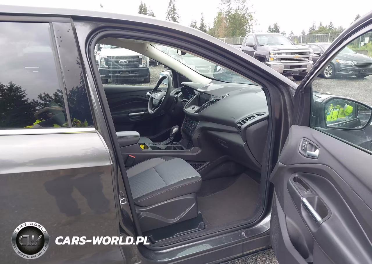 2019 Ford Escape Se VIN:1FMCU9GD8KUA65815 - 5