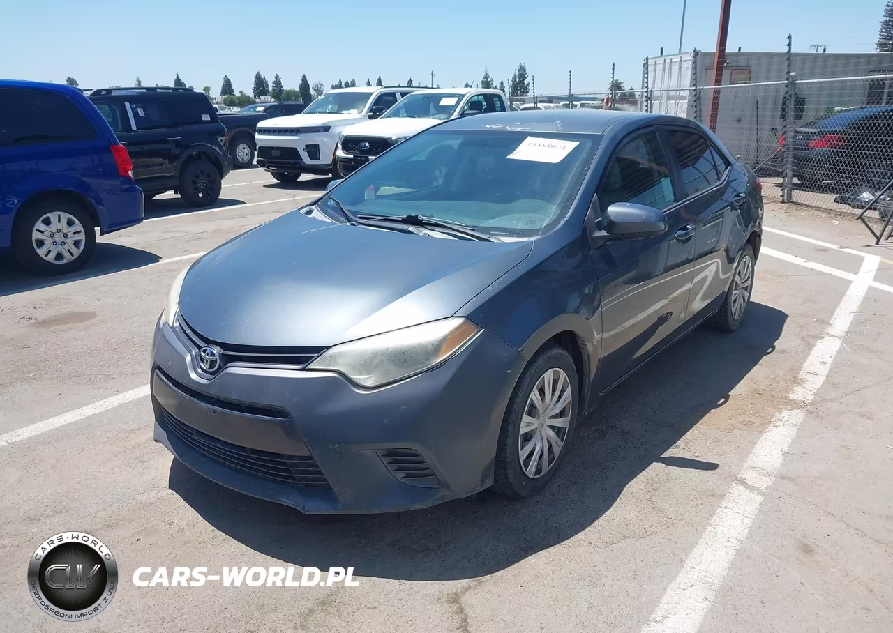 2015 Toyota Corolla Le VIN:5YFBURHE9FP333653 - 2