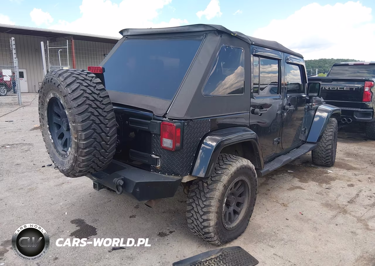 2009 Jeep Wrangler Unlimited Sahara VIN:1J4GA59129L709085 - 4